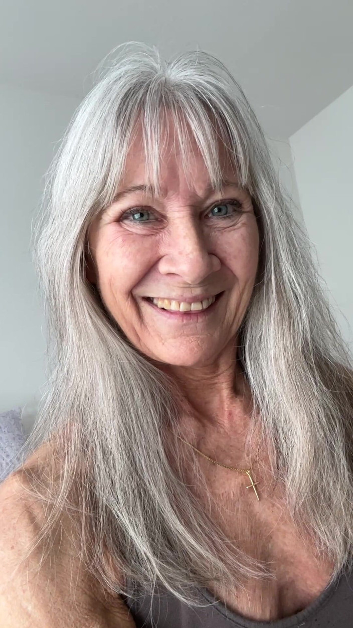 Leilani Lei: Bonjour!