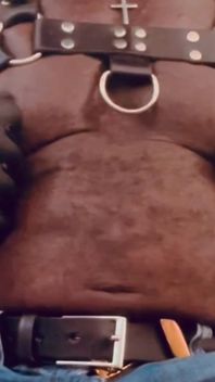Previzualizare: Partea 1 jucărie sexuală musculară neagră și sesiune de joc cu țâțe