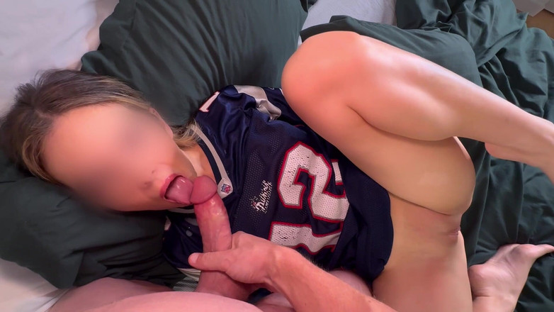 AvaZev: 나는 그의 자지를 따먹고 얼싸를 얻었다