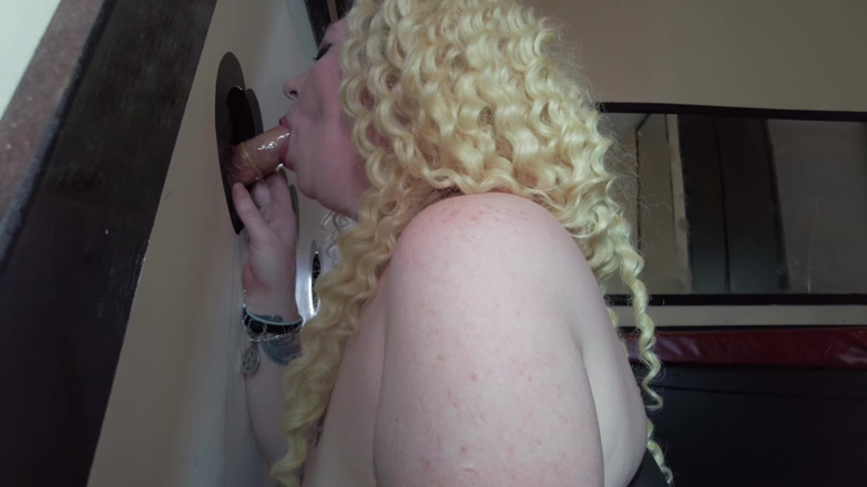 BuxomBrits: Dirty British Blonde Tried Out the Glory Hole