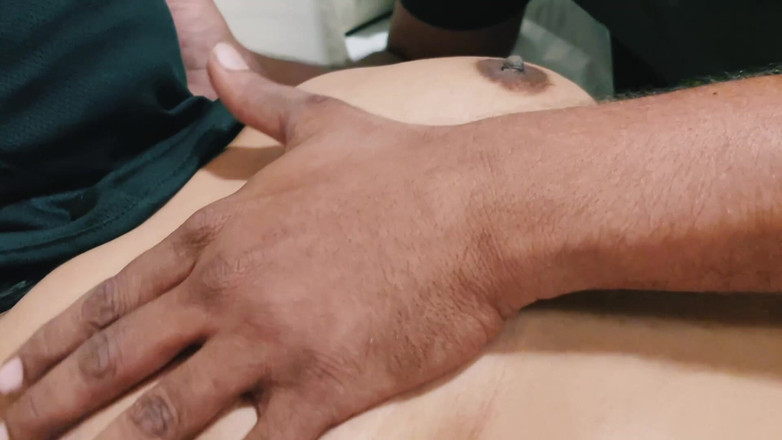 Hot Mumbai: Sex nevlastní sestry nevlastního bratra a tchyně