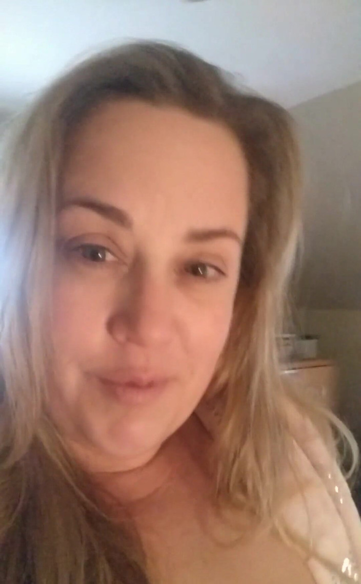 Lily Bay: Andiamo ad superare questo Lunedì maniacale che si sporcano insieme....