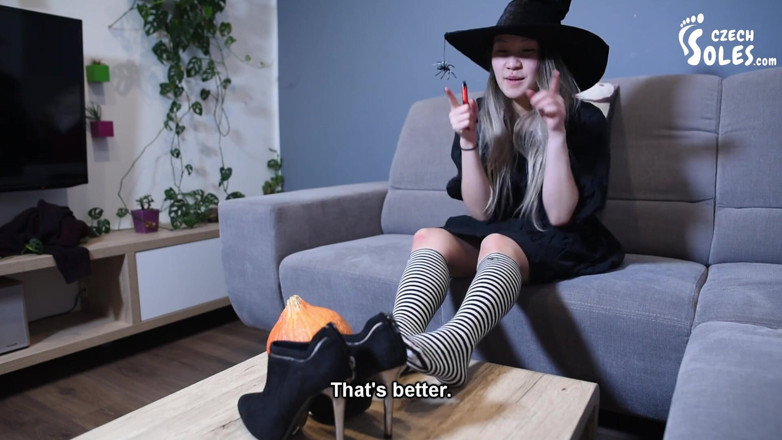 Czech Soles - foot fetish content: ハロウィンナイトマジックフット参拝(スペシャル)