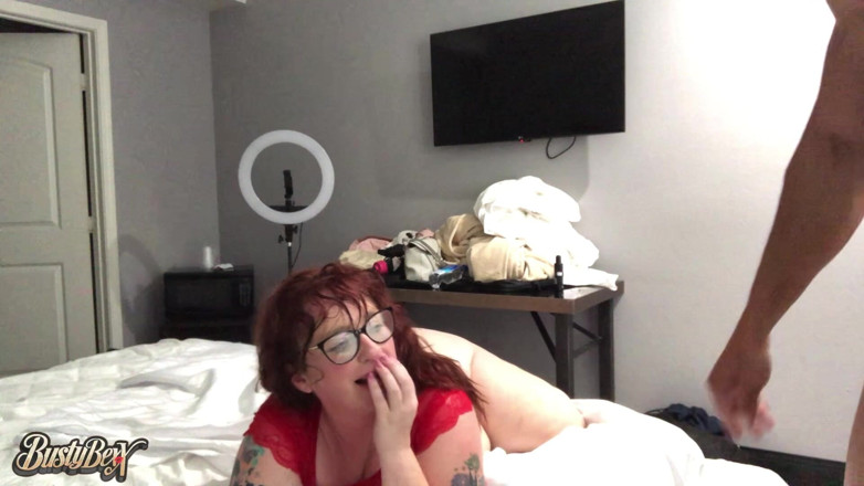 Busty Bexx: 6 Uur Rijden Voor Een All Nighter Booty Call