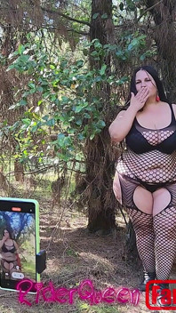Riderqueen în aer liber: Videoclipuri pentru fani în aer liber