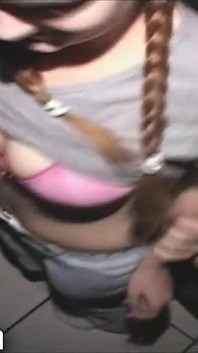 Gadis remaja nakal dengan rambut kuncir dientot habis-habisan di pesta sperma hangat di bioskop!