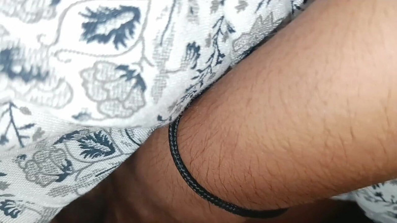 Tip_top_mall: Eu encontro minha meia-irmã com tesão na cozinha