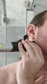 Cum să-ți radi fața futută! cu Albino Adonis