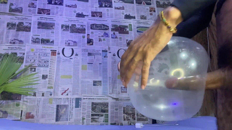 vergar4_daviid: Užívám si sexu s nafouknutým kondomem