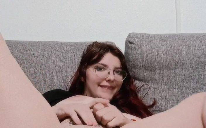 Softbrattypuppy: Một video cho Paypigs. Trả tiền! Bạn biết bạn muốn