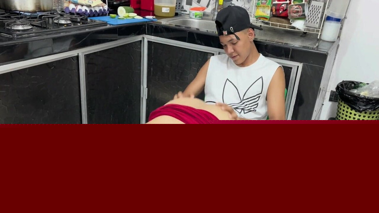 karencita: Je rentre à la maison et ma belle-fille me fait sortir...