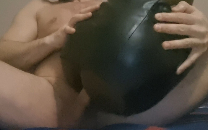 Naxy: Apertada de couro, minissaia, bunda cavalga a porra do meu...