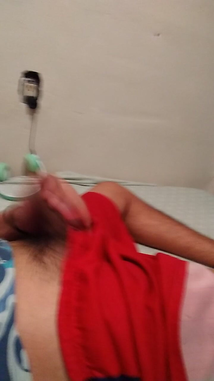 AlexAlejandro13: Chàng trai nóng bỏng trên giường