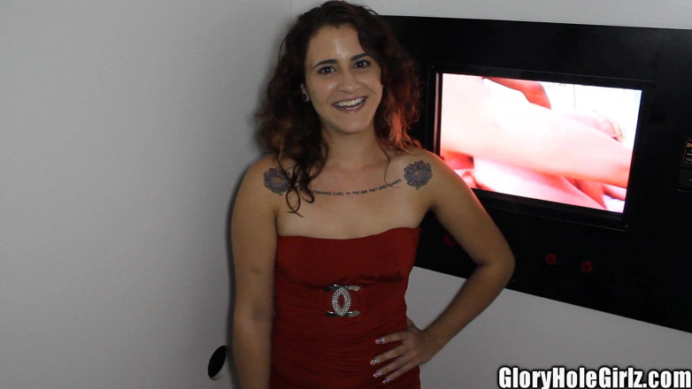Glory Hole Girlz: Hot Bitch Suck N Fuck Slut Glory Hole Dicks Small...