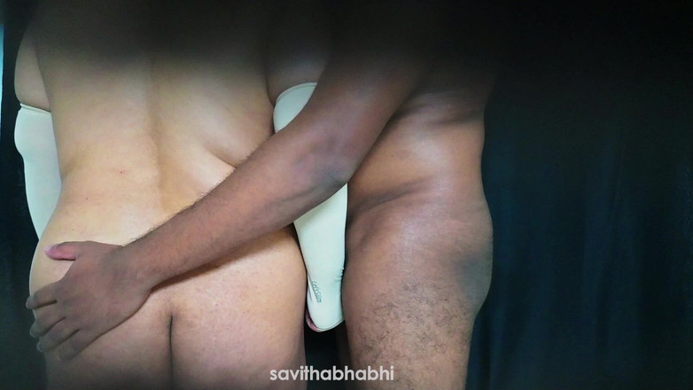 savithabhabhi: Parejas divirtiéndose