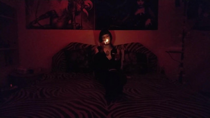 Beth Kinky: Goth pyromaniac 01