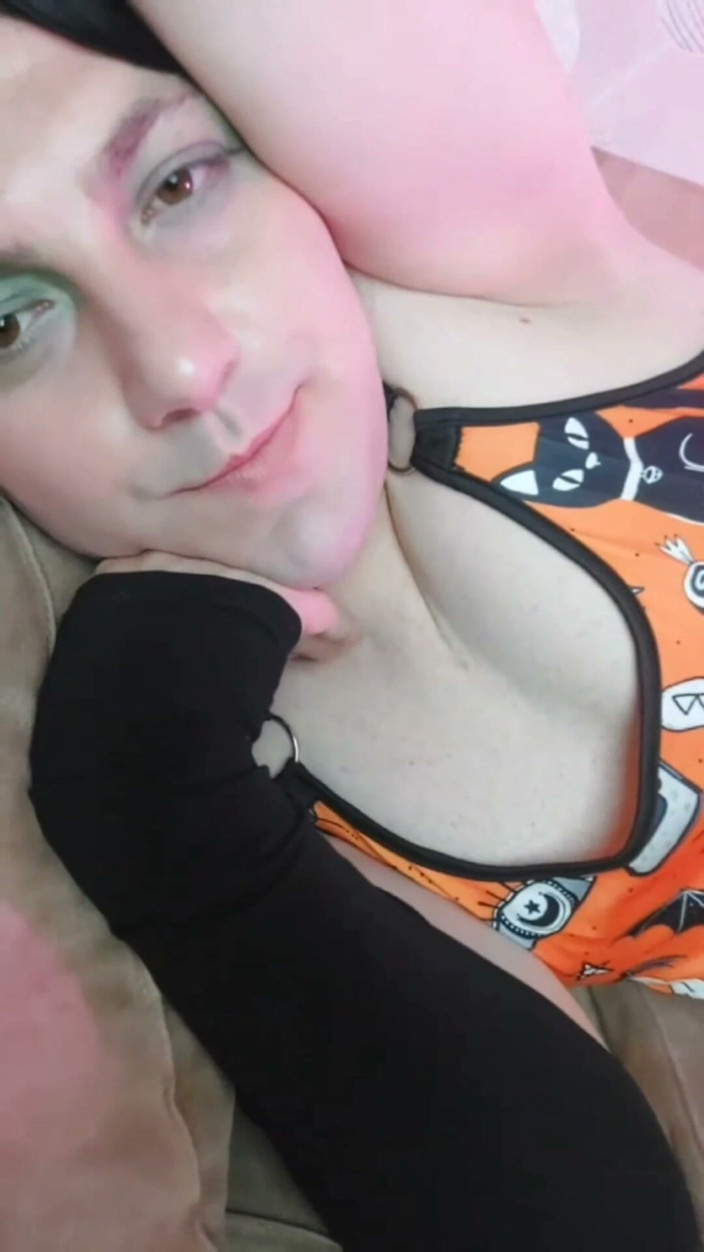 Kitty_Cross: In Halloween When You Pretend to Be a Woman