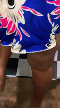 Ragazza carina scopata duro e sborrata dentro sul letto