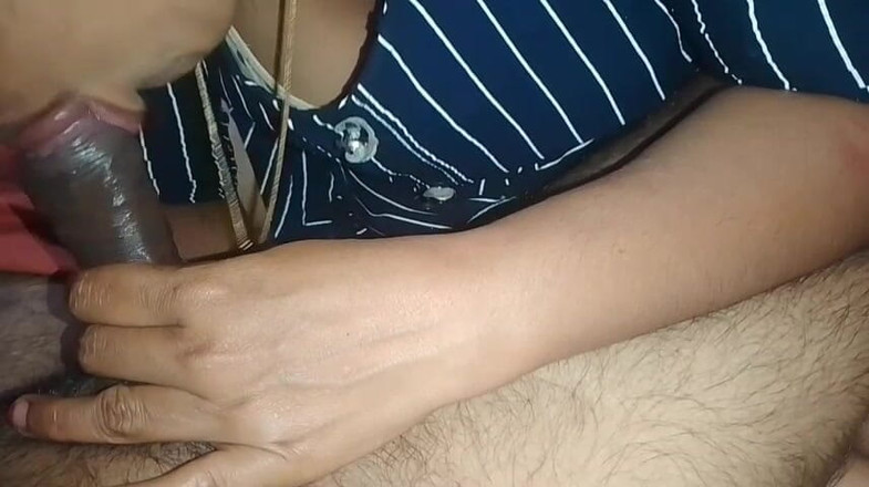 LEGSCOUPLE12: 印度家庭主妇与丈夫发生性关系
