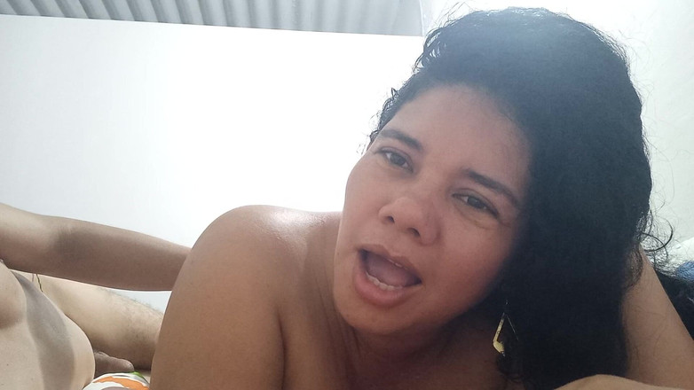 Valkyrie and Luigy Couple: 彼女は従順なスラットプリンセスで、大きなチンポやディープスロートBDSMとボンデージ吸いでアナルをセックスするのが大好きです