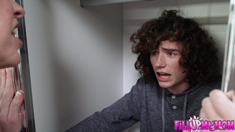 Fill Up My Stepmom: Mon Beau-fils Me Fait Éjaculer Dans Le Cul