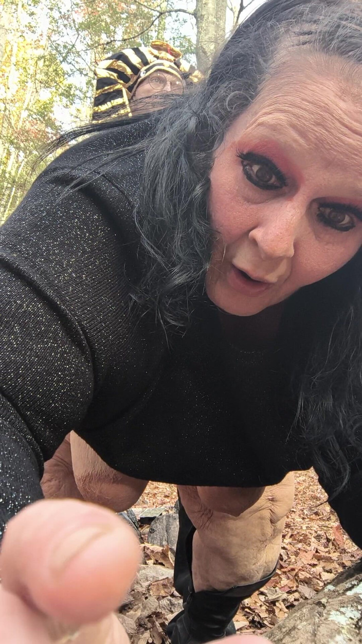 HerculesnVENUS: Tarian pangkuan di hutan dientot kontolnya habis-habisan