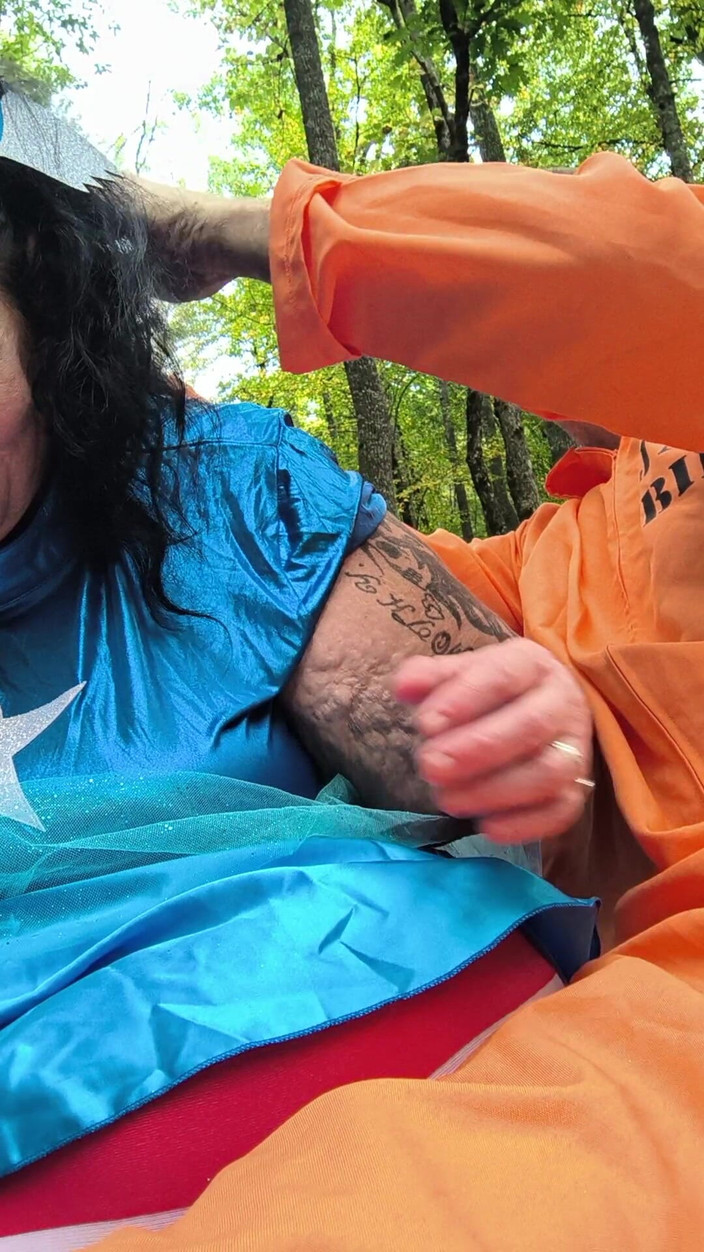 HerculesnVENUS: Aktris nakal ini kabur dari luar ruangan sambil ngabisin memeknya