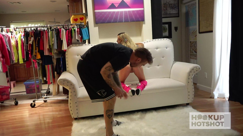 HookUp HotShot-BTS: Bts - 饥渴的kenzie reeves对bryan gozzling的粗暴性爱很饥渴！