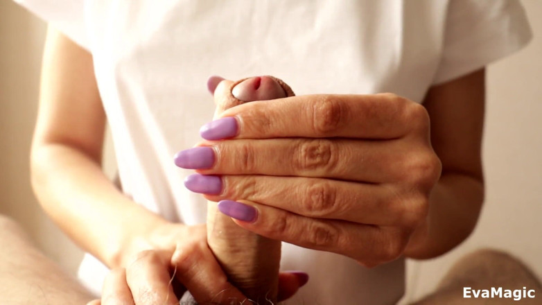 Eva Magic: Echt koppel pov aftrekken met lange sexy nagels