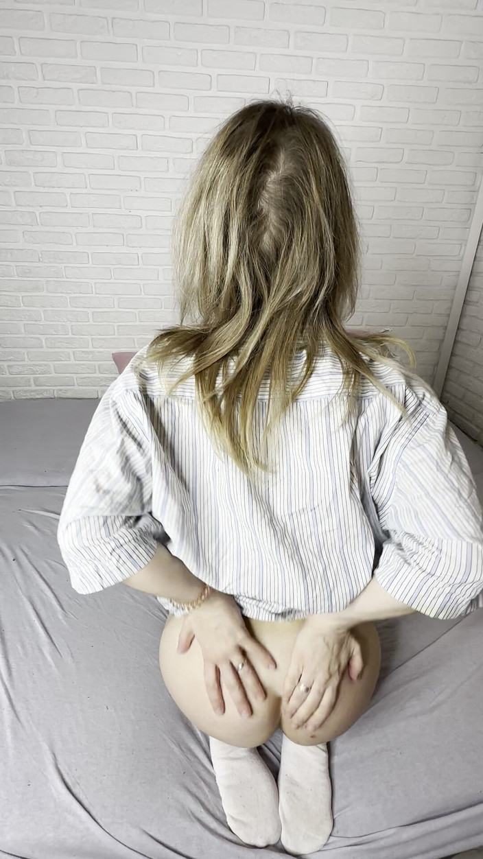 Misty Phoenix: Хочешь сначала лизать мои каблуки или мою задницу