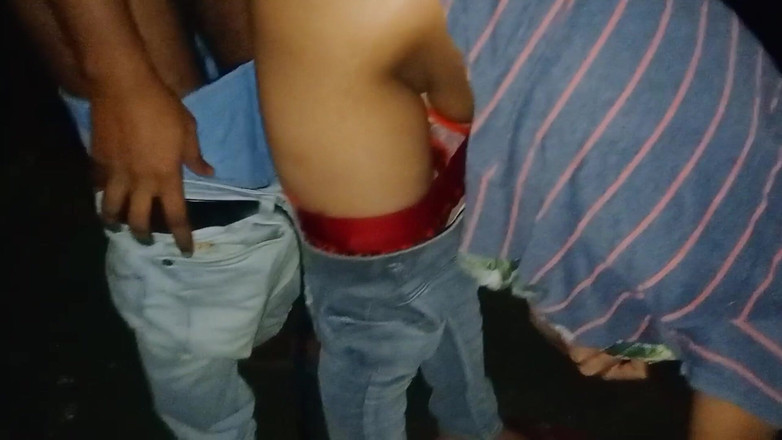 NikiRathod: Комбінація раком і мінету в джунглях