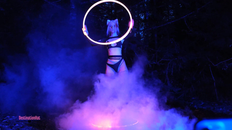 Destination Kat: Kompilasi Tarian dan Hoop Halloween