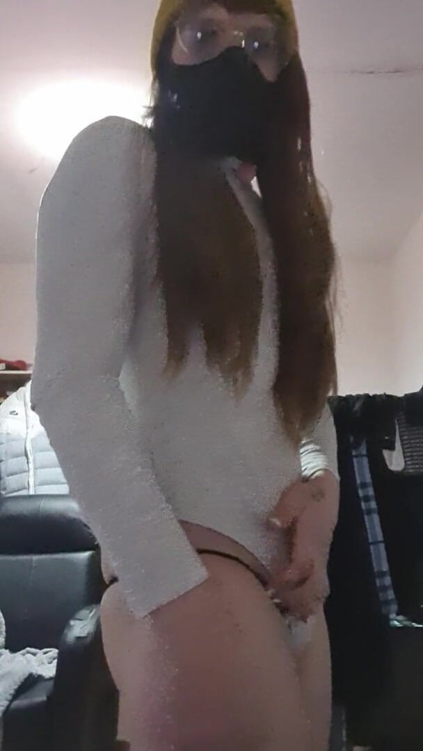 CHLOEcumFUCKme: Chole's cumshot