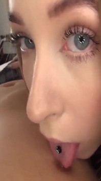 东欧金发素人性交：3美丽的白人女孩合集
