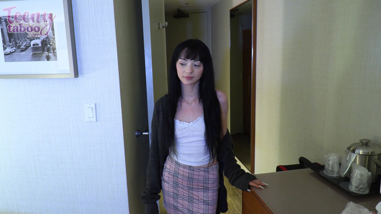 Teenytaboo: Cecelia taylor è l'assistente tabù