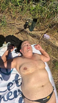 Plajă în pielea goală. Vreau cu adevărat să-i încurajeze pe alții să meargă în afara și să se bucure de viața reală