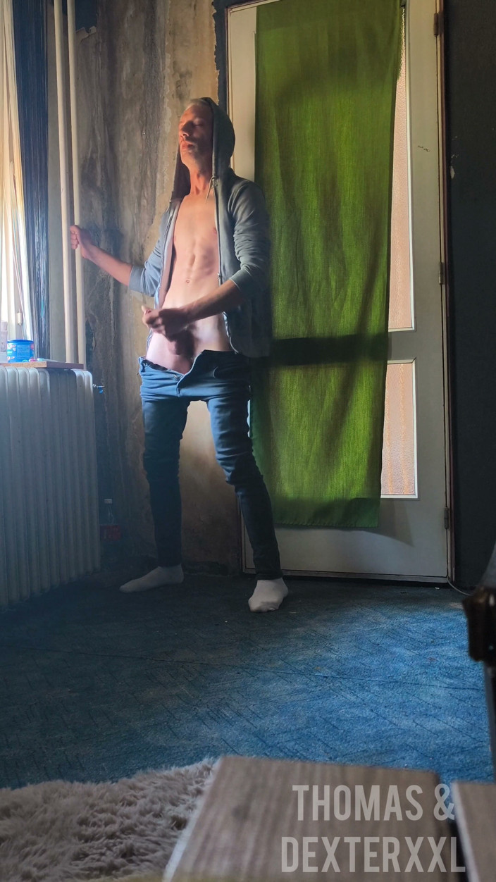 Vero Thomas: Thomas Home Made Ukážu U My Wank Z.okno