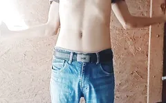 Eşcinsel çocuk penisine masaj yapıyor