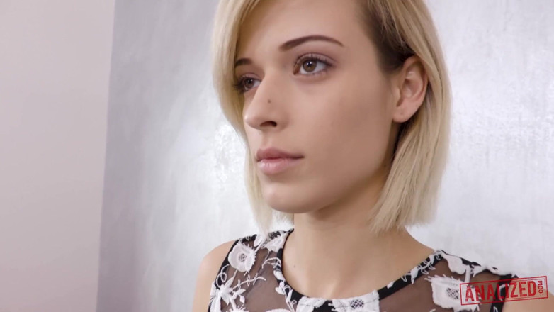 Analized: Rubia Ria Sunn follada analmente por una gran polla dura