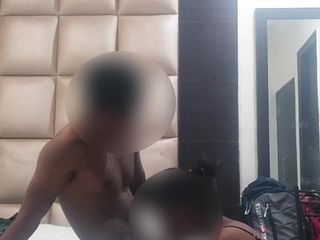 sweet girl: sama sahabat sendiri di hotel oyo