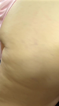 Nie penetruj mnie! Tylko pocieraj moją mokrą cipkę swoim kutasem, omg im cumming! Duży soczysty tyłek sprawia, że spust