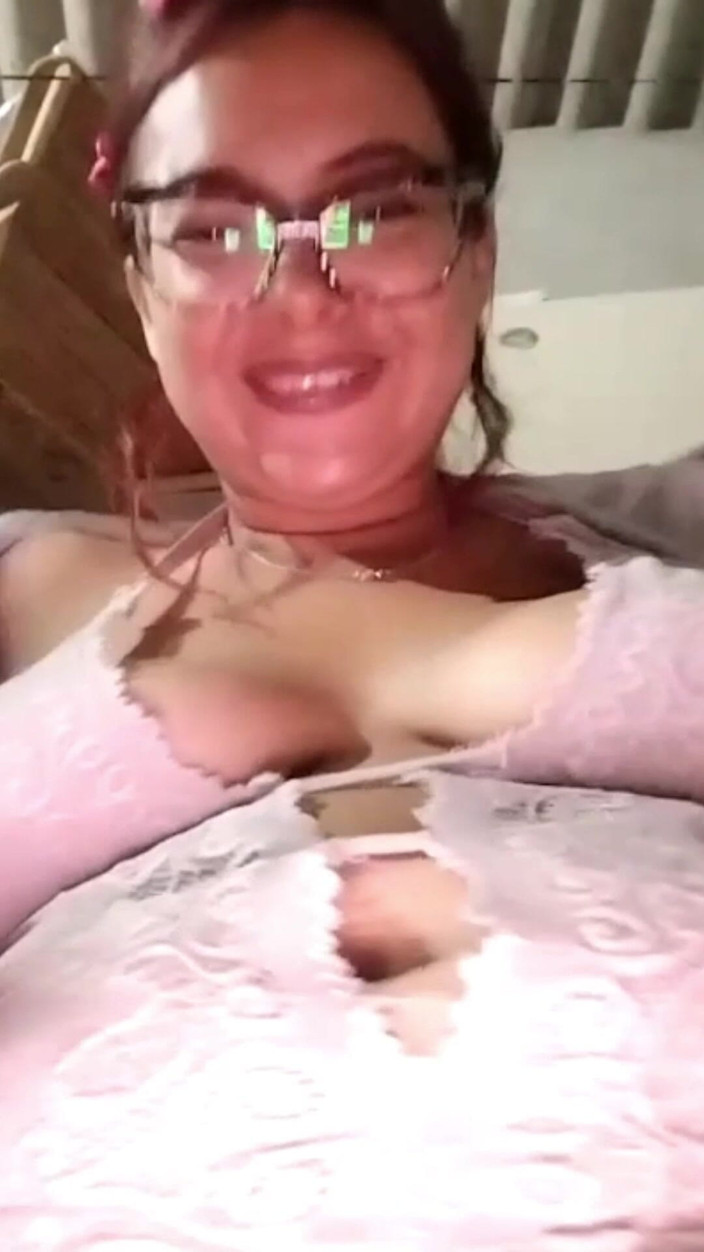 Allyson Dawson: Moje Velká Prsa a Vagíny Chtějí Být Celý Den Šukané