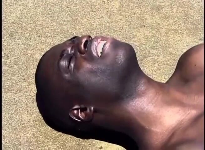 Gay 4 Pleasure: Dua badan basah berkongkek di kolam renang