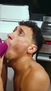 Handsome Aussie Kaleb Fucks Larkin Tight Ass in Bts Scene