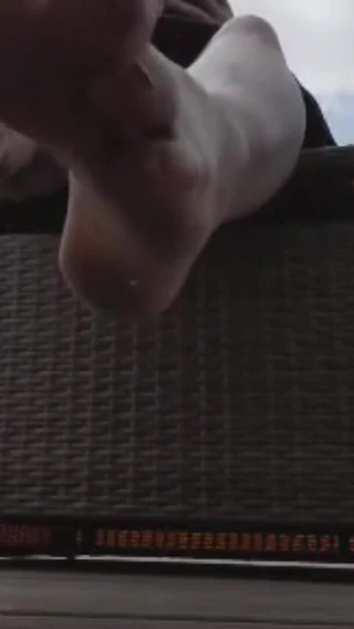 Diana Von Rigg: Filthy Foot Ignore Beta Wank Material