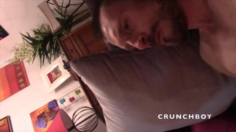 Crunch Boy: Трахнутый его гетеросексуальной подругой для веселого секса