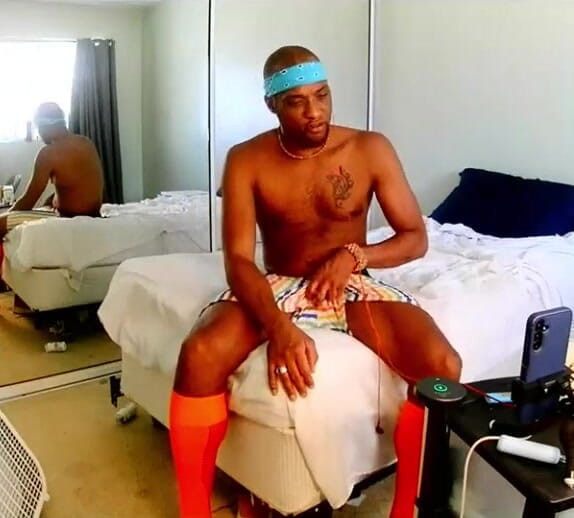 Kennie Jai: Kennie Jai Jerks and Shoots!