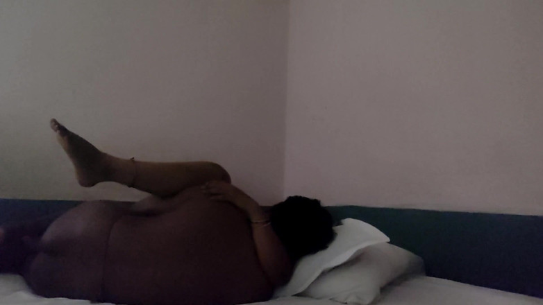 Hindiaudioadda1: Sesso notturno con mia moglie