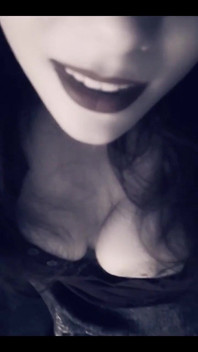 A Little Bit of Stepmommy Roleplay While Sexting