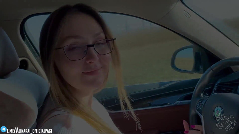 Alina Rai: Lass mich dir mit einem blowjob danken? OKAY! Stiefmutter von...